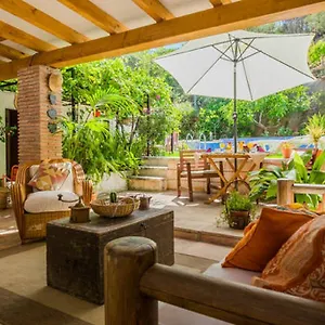 Frühstückspension At In Malaga & Solo Travellers